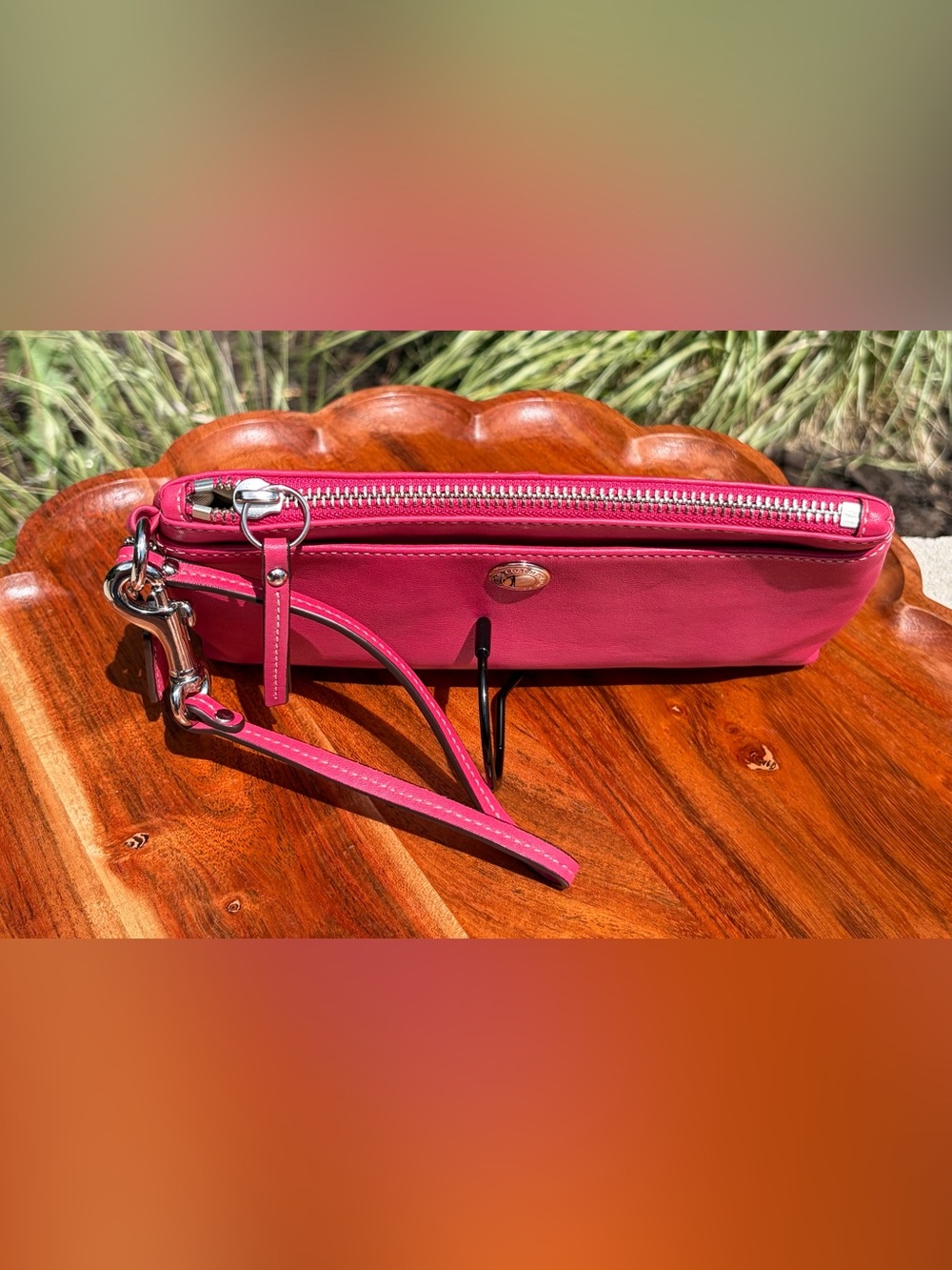 Coach Fuchsia Pink Leather Wristlet Clutch EUC - Picture 7 of 15